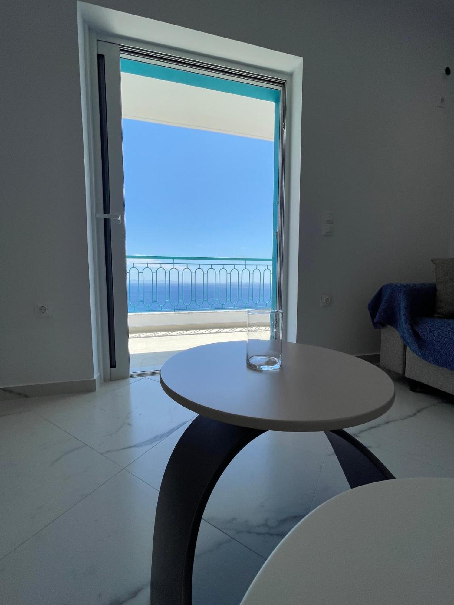 Endless Blue Apartments Dhërmi エクステリア 写真
