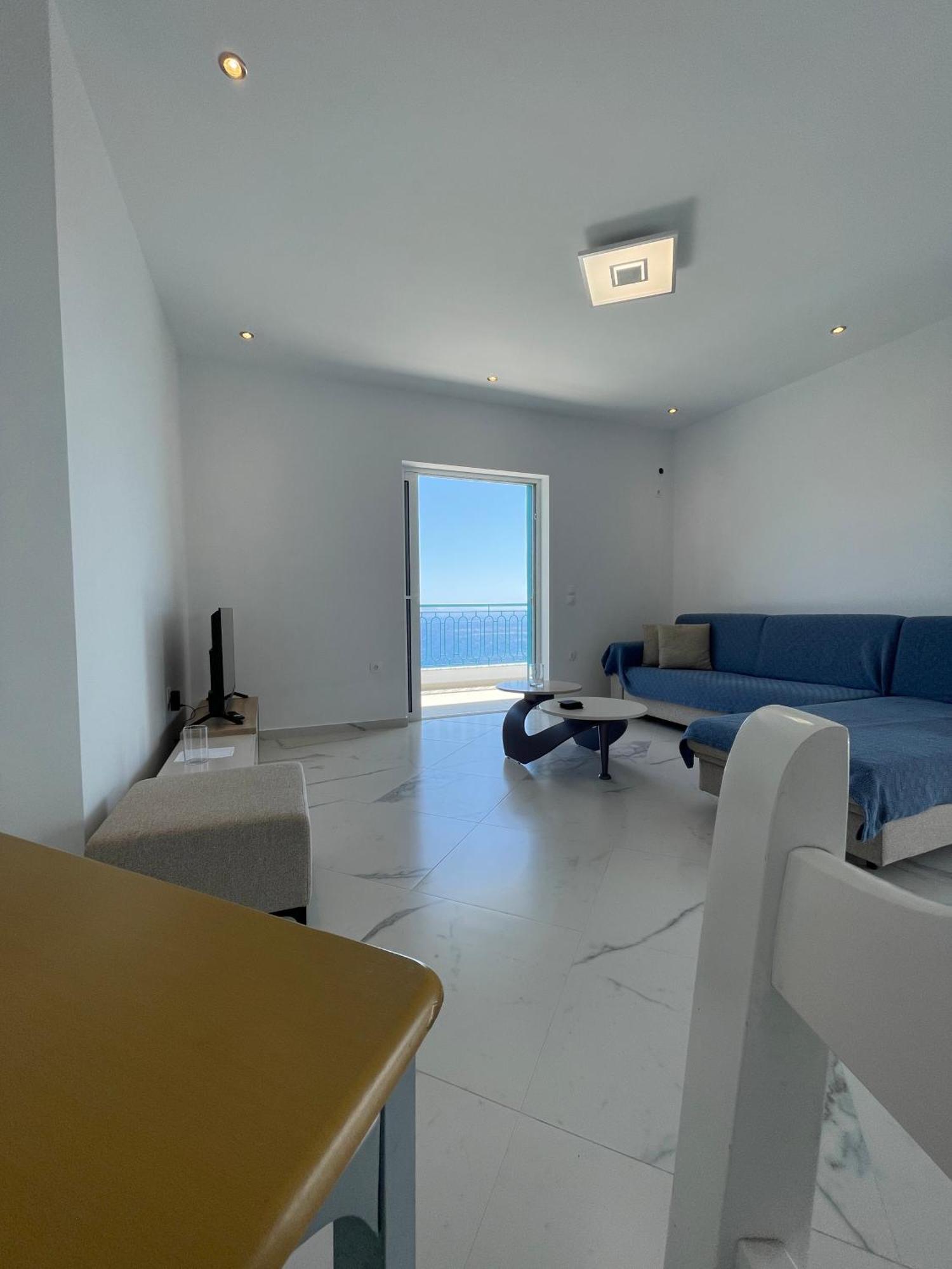 Endless Blue Apartments Dhërmi エクステリア 写真