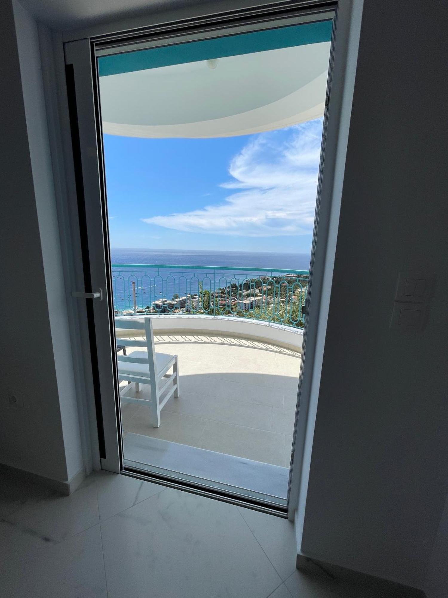 Endless Blue Apartments Dhërmi エクステリア 写真
